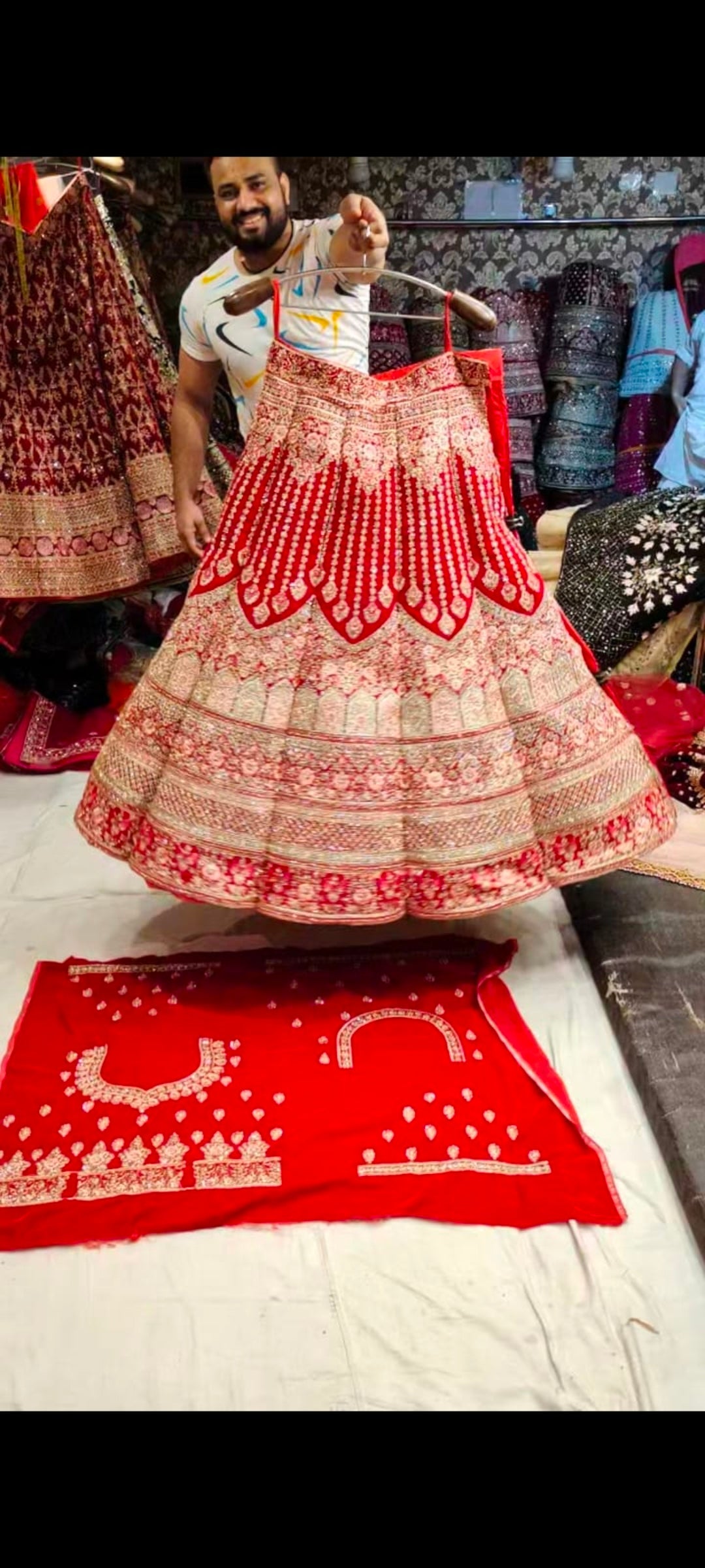 Lehenga on sale choli jhumka