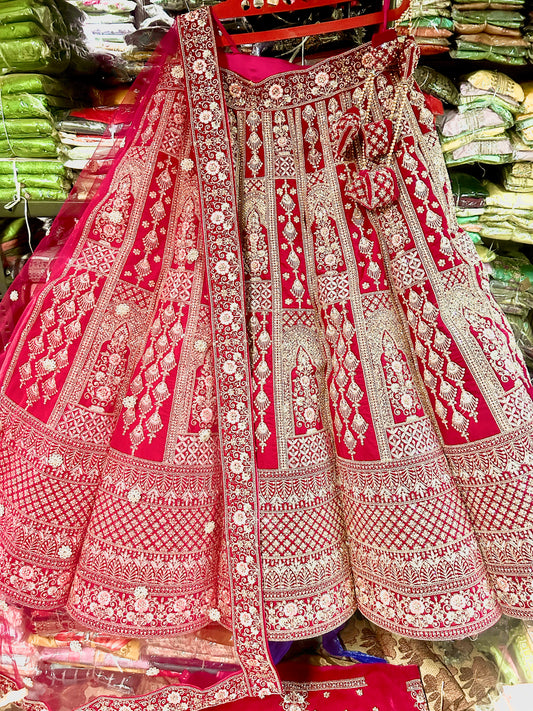 Lehenga nupcial roja