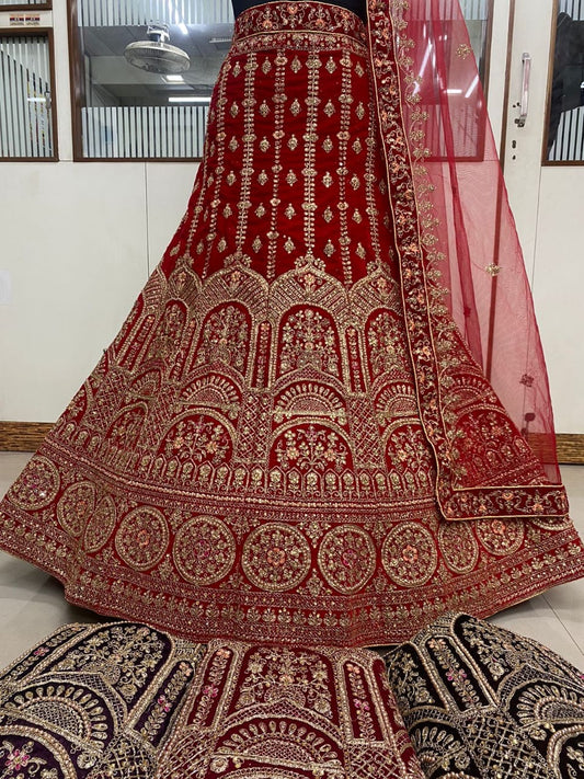 Lehenga nupcial roja majestuosa