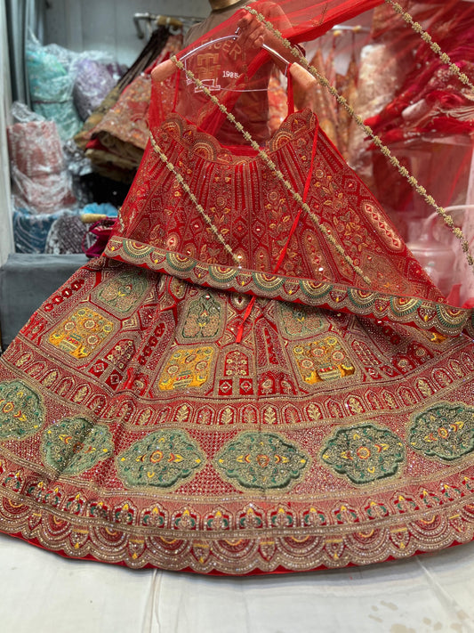 Preciosa lehenga rosada, completa y pesada