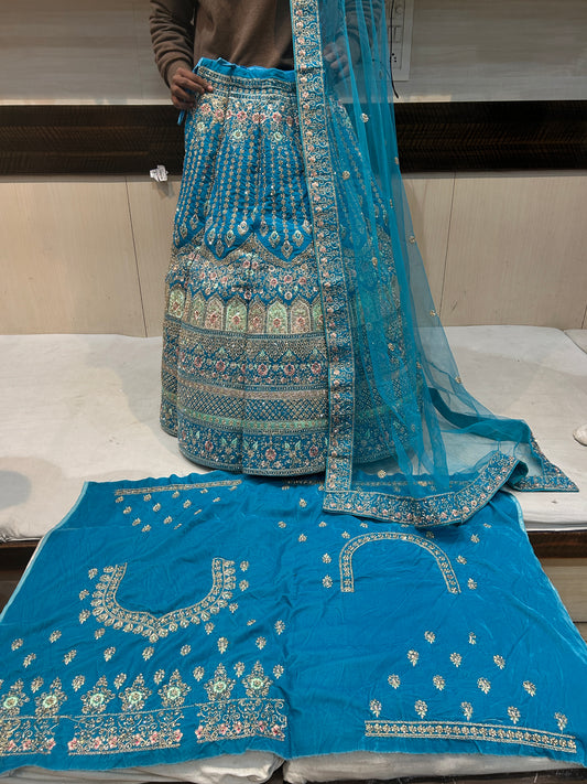 Bola Jhumka de diseñador azul Lehenga ❤️