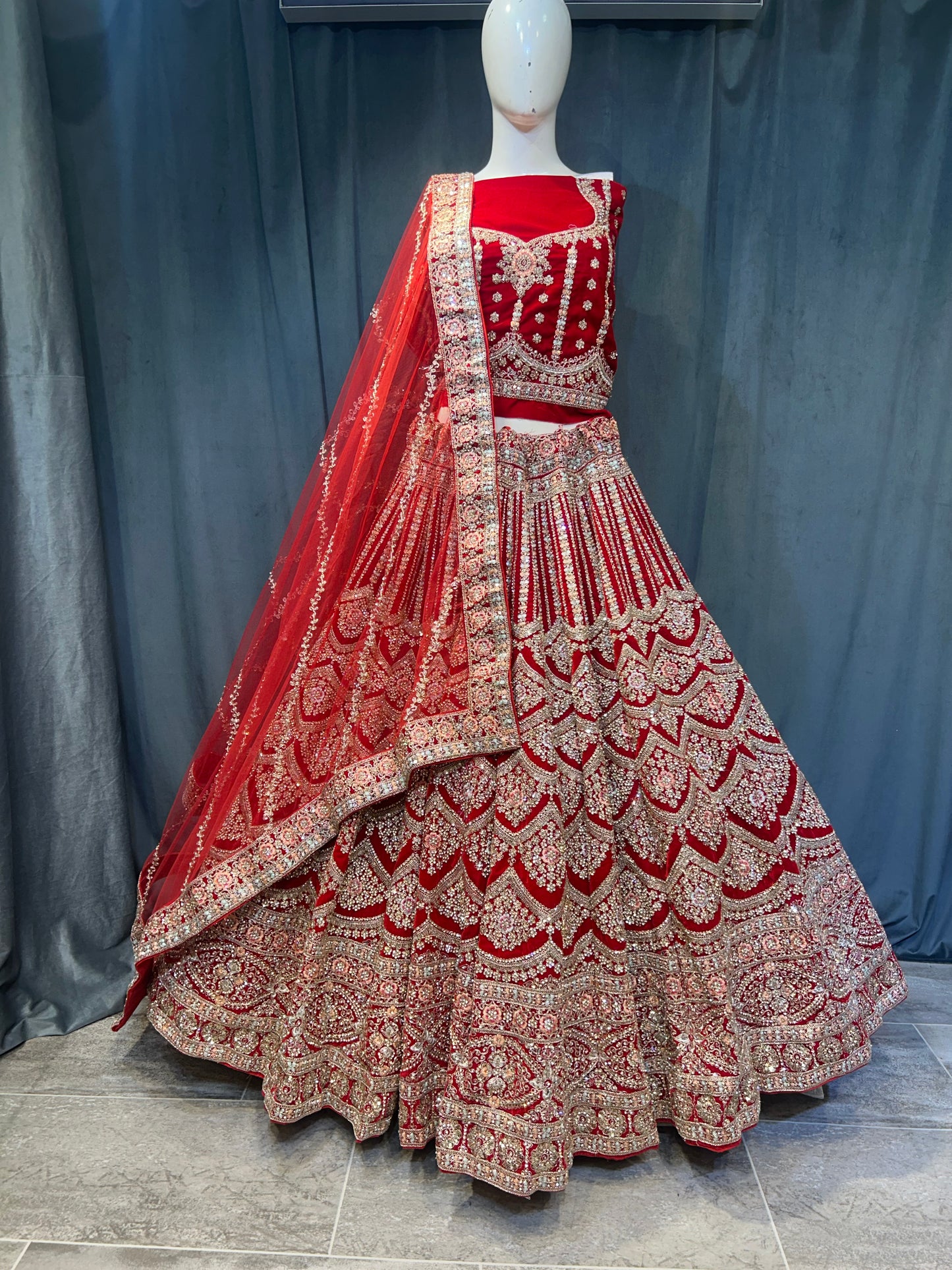 Deliciosa lehenga de novia