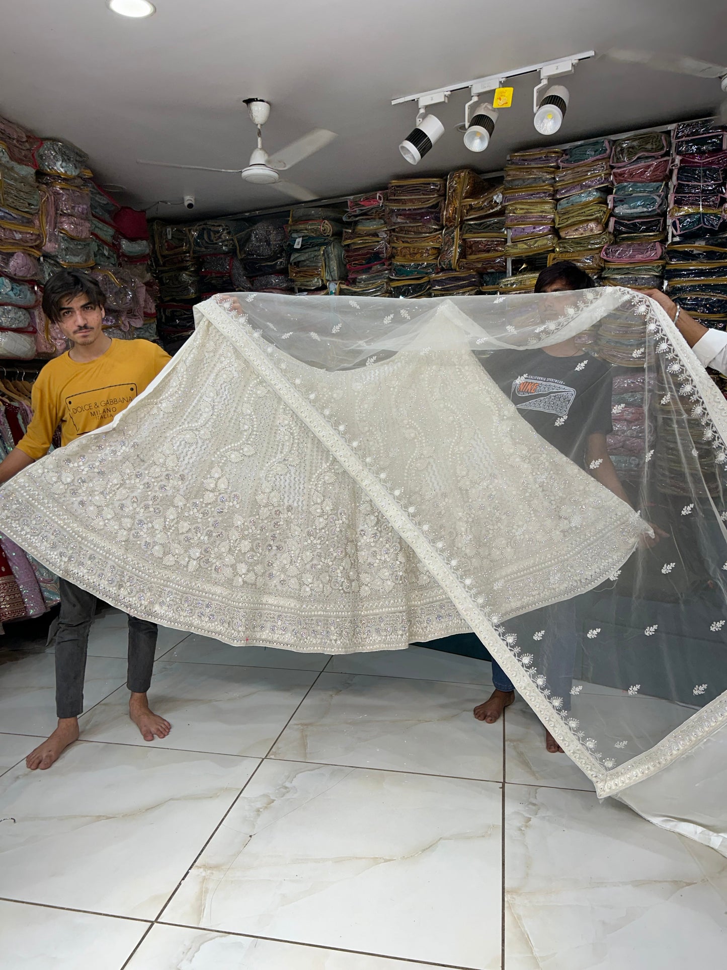 Astonishing white Lehenga �