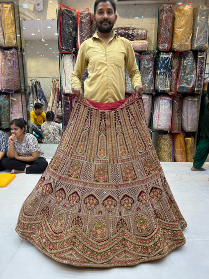 Lehenga color granate real