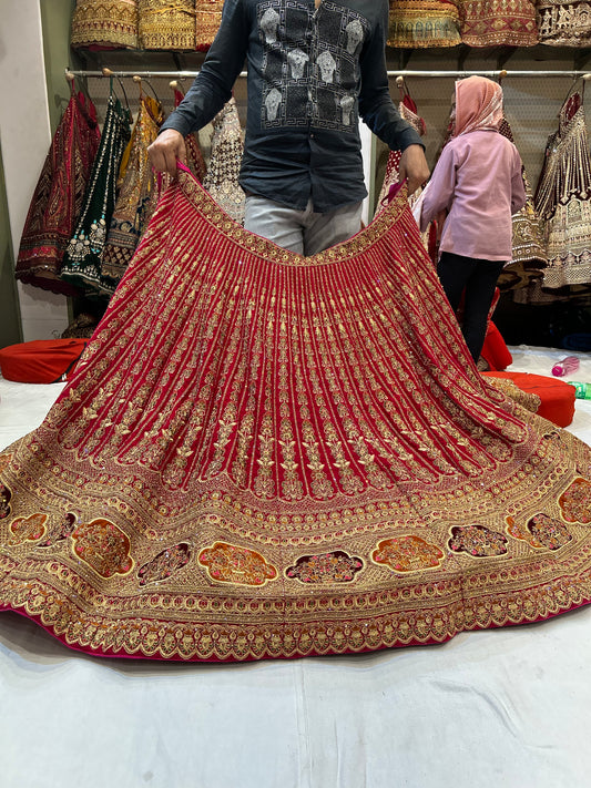 Lehenga roja majestuosa