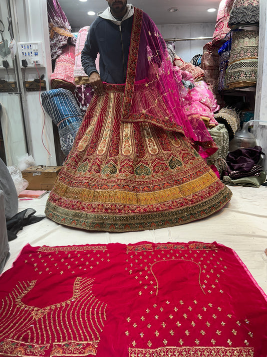 Lehenga de diseñador en amarillo y rojo ❤️