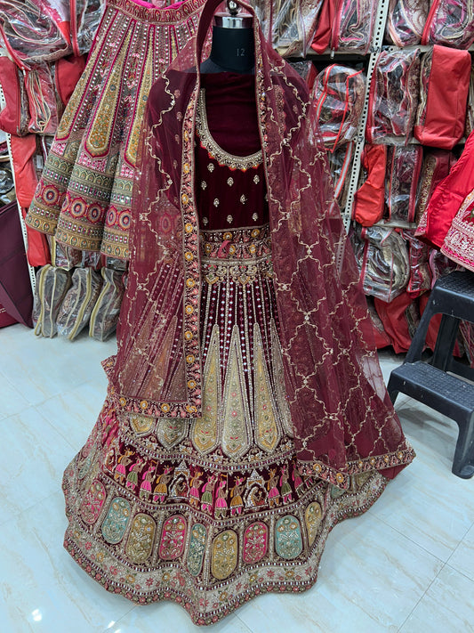 Impresionante lehenga color granate