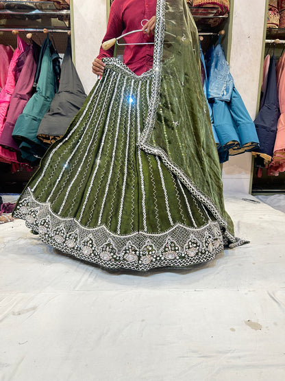 Lehenga verde majestuosa