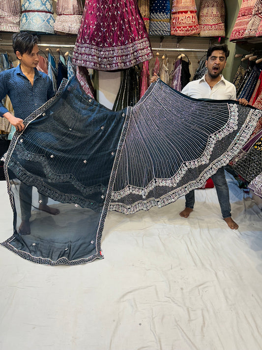 Preciosa lehenga azul para fiesta