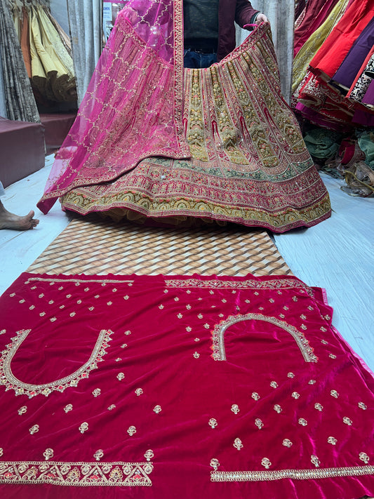 Lehenga de diseñador en rojo y rosa ❤️