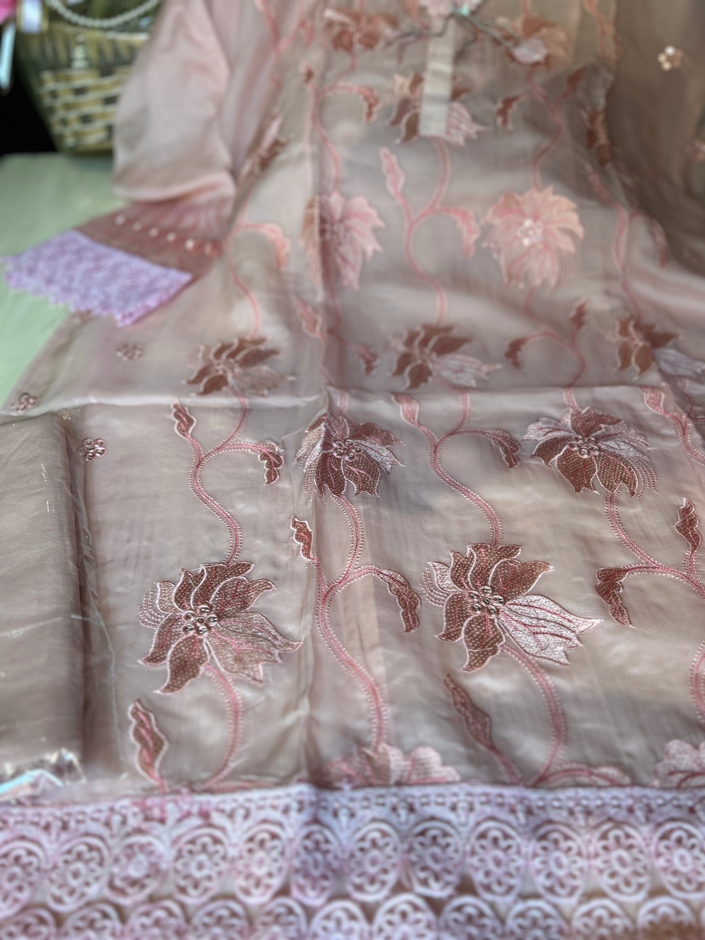 Fantastic light pink Unstitched suit