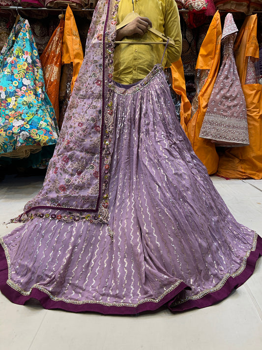 Preciosa lehenga morada 😍