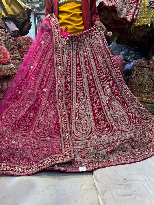 Lehenga nupcial roja de diseñador