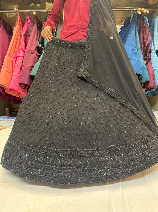 Impresionante lehenga negra