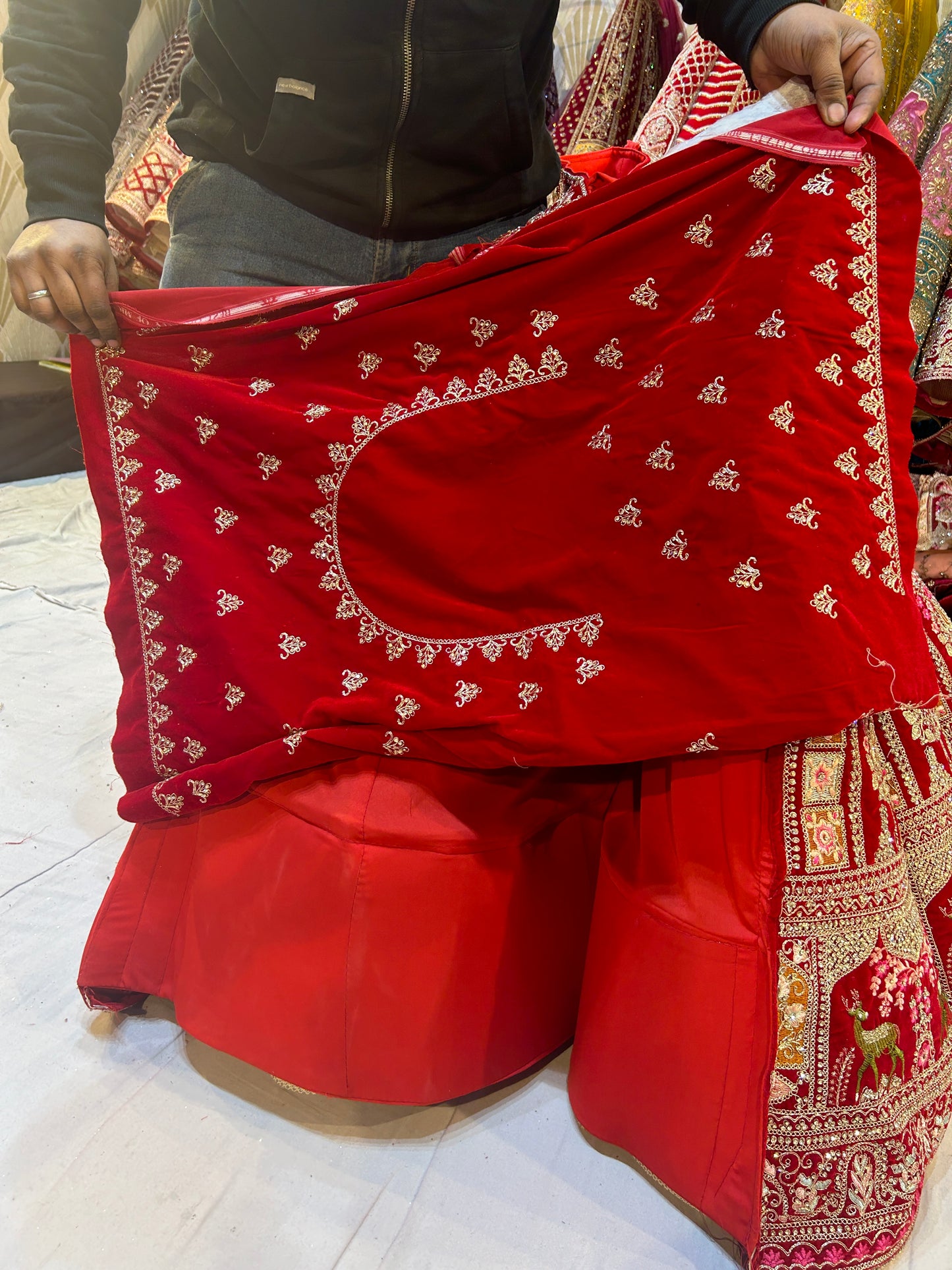 Lehenga de diseñador en color rojo ❤️