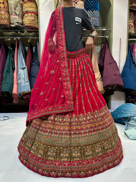 Lehenga roja de Blogbuster