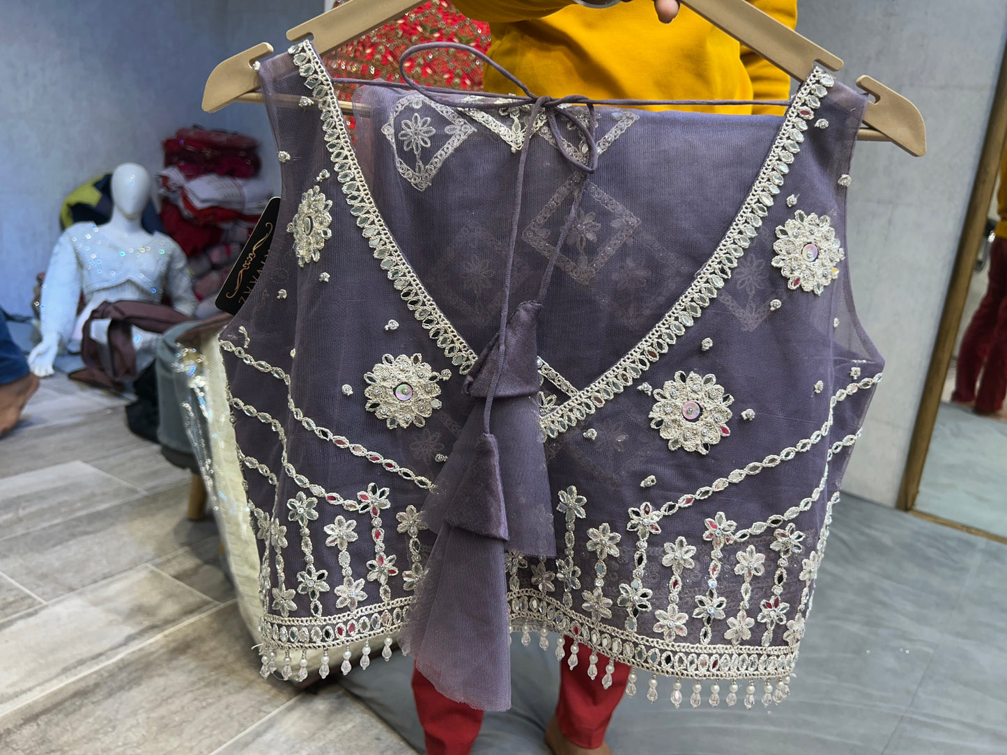 Lehenga gris de diseñador