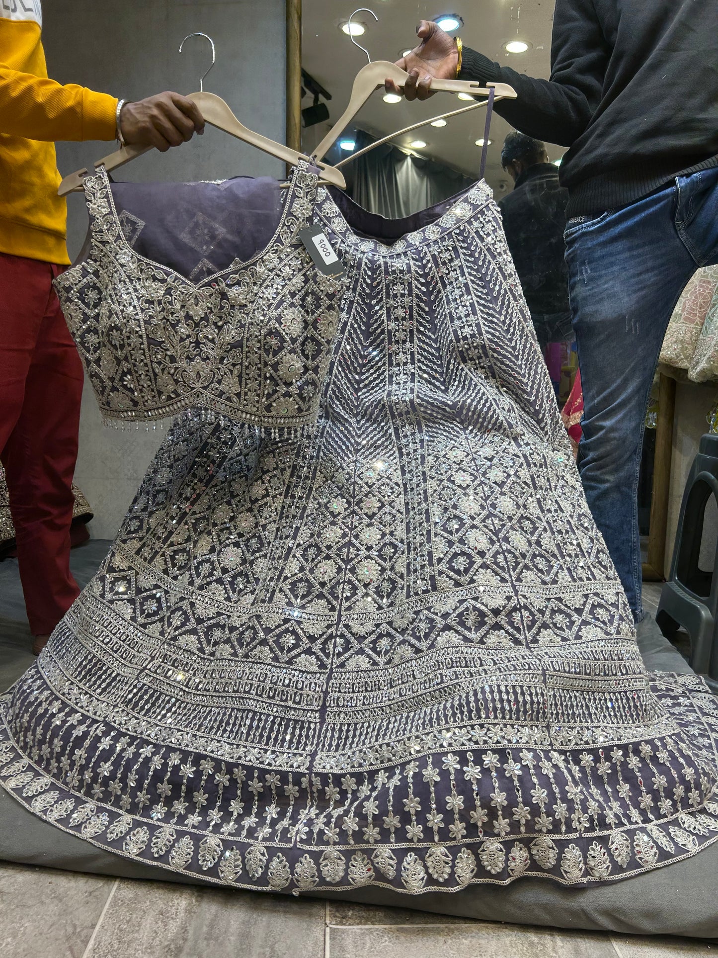 Lehenga gris de diseñador