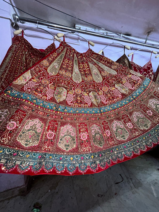 Preciosa lehenga de pavo real rosa