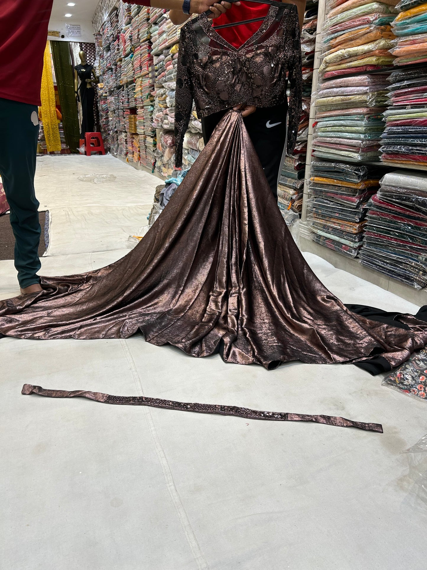 Astonishingg brown fancy saree 🥰