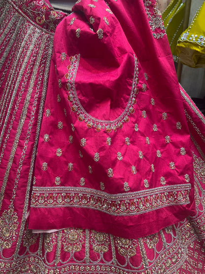 Atractiva lehenga rosa rani