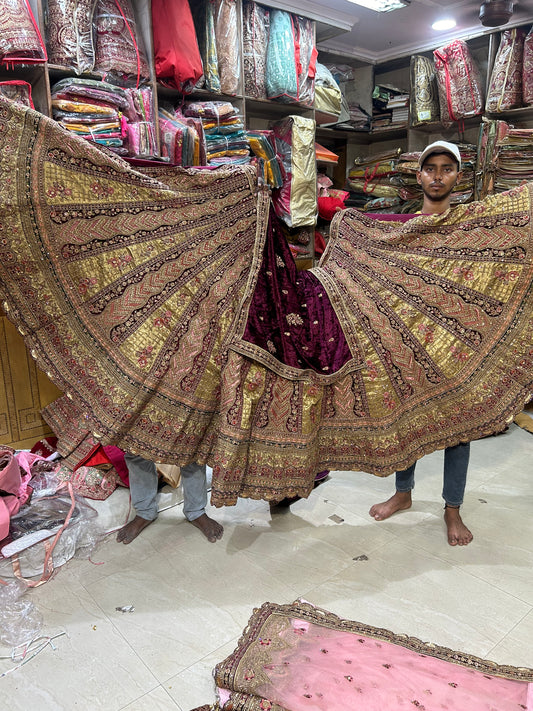 Hermosa lehenga doble dupatta con vuelo enorme de color rosa real