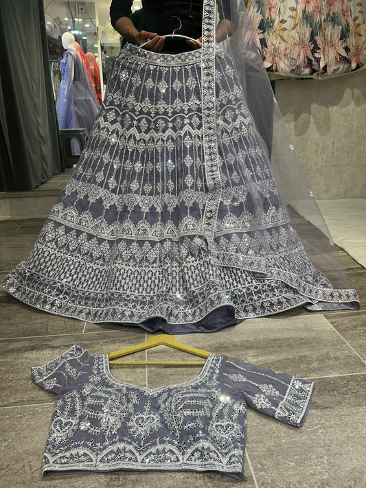 Diseño de lehenga blanca