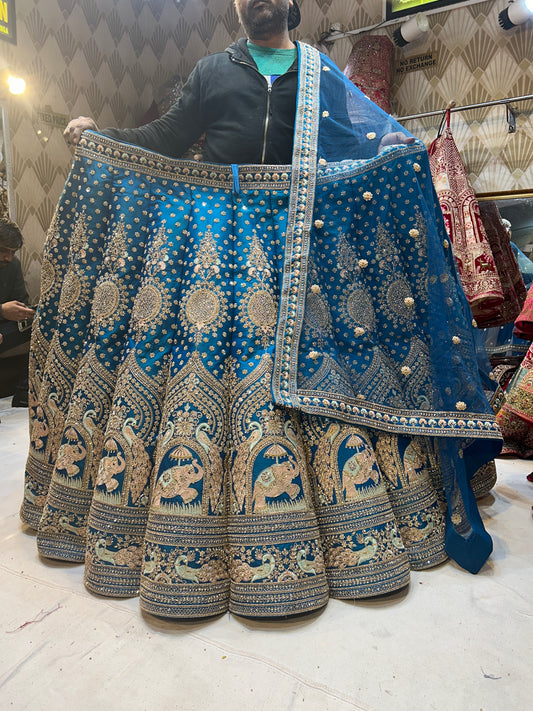 Lehenga de diseñador azul Gajraj ❤️