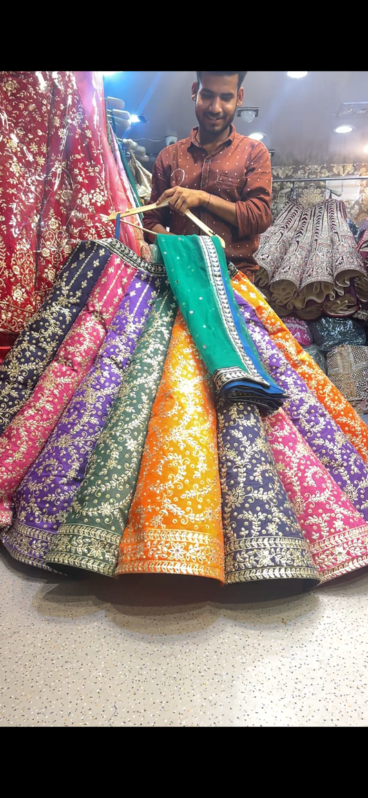 Lehenga de bola MULTICOLOR