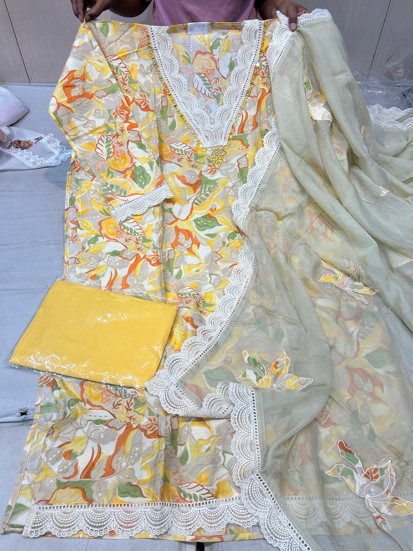 Yellow beautiful Unstitched Suit �