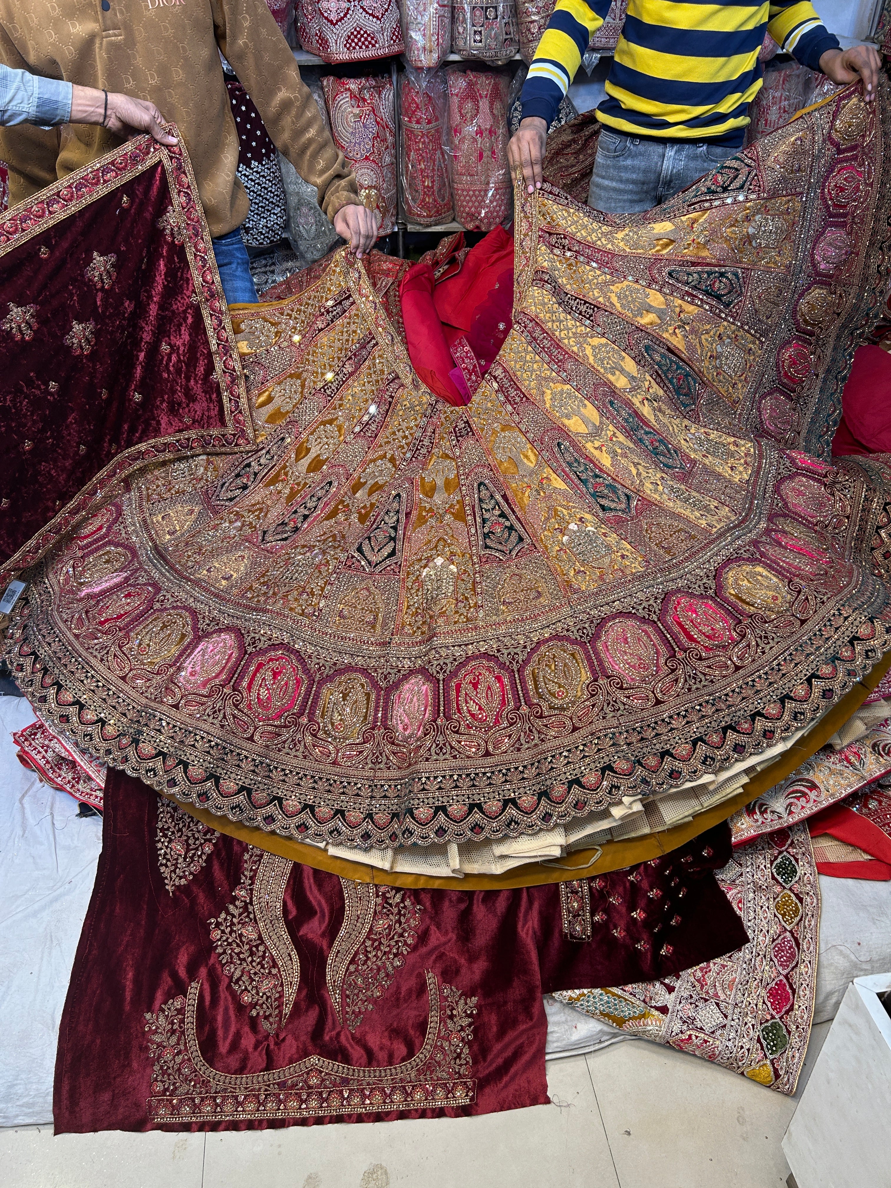 Raghav creation, 625 katra Asharfi Chandni chowk Delhi, 9818468432,  9268306613 | Indian bridal outfits, Bridal outfits, Indian bridal