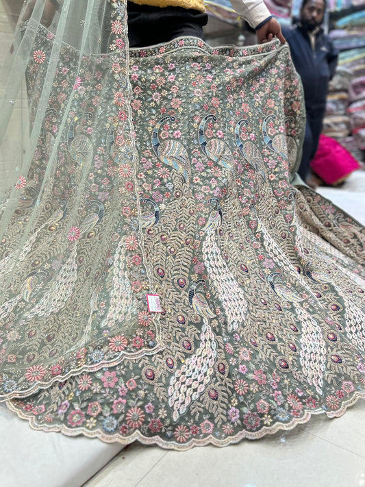 Khoobsurat pavo real verde pista Lehenga