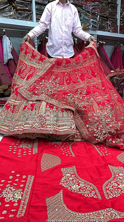 Lehenga nupcial de color rojo pavo real