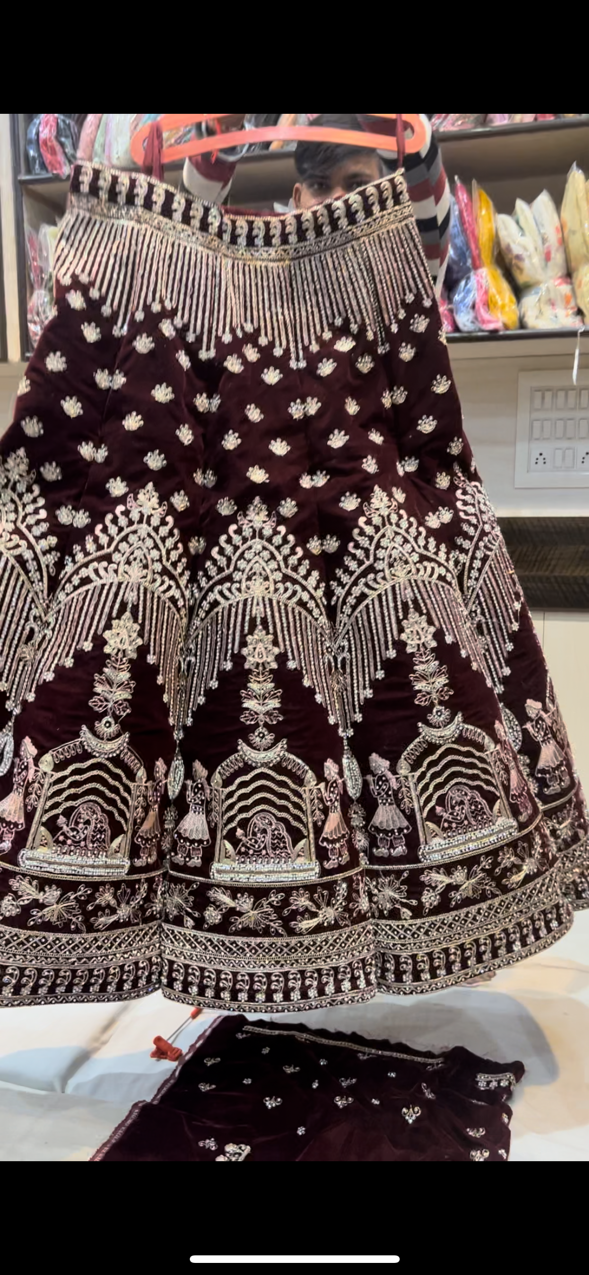 Maroon Doli barat Lehenga