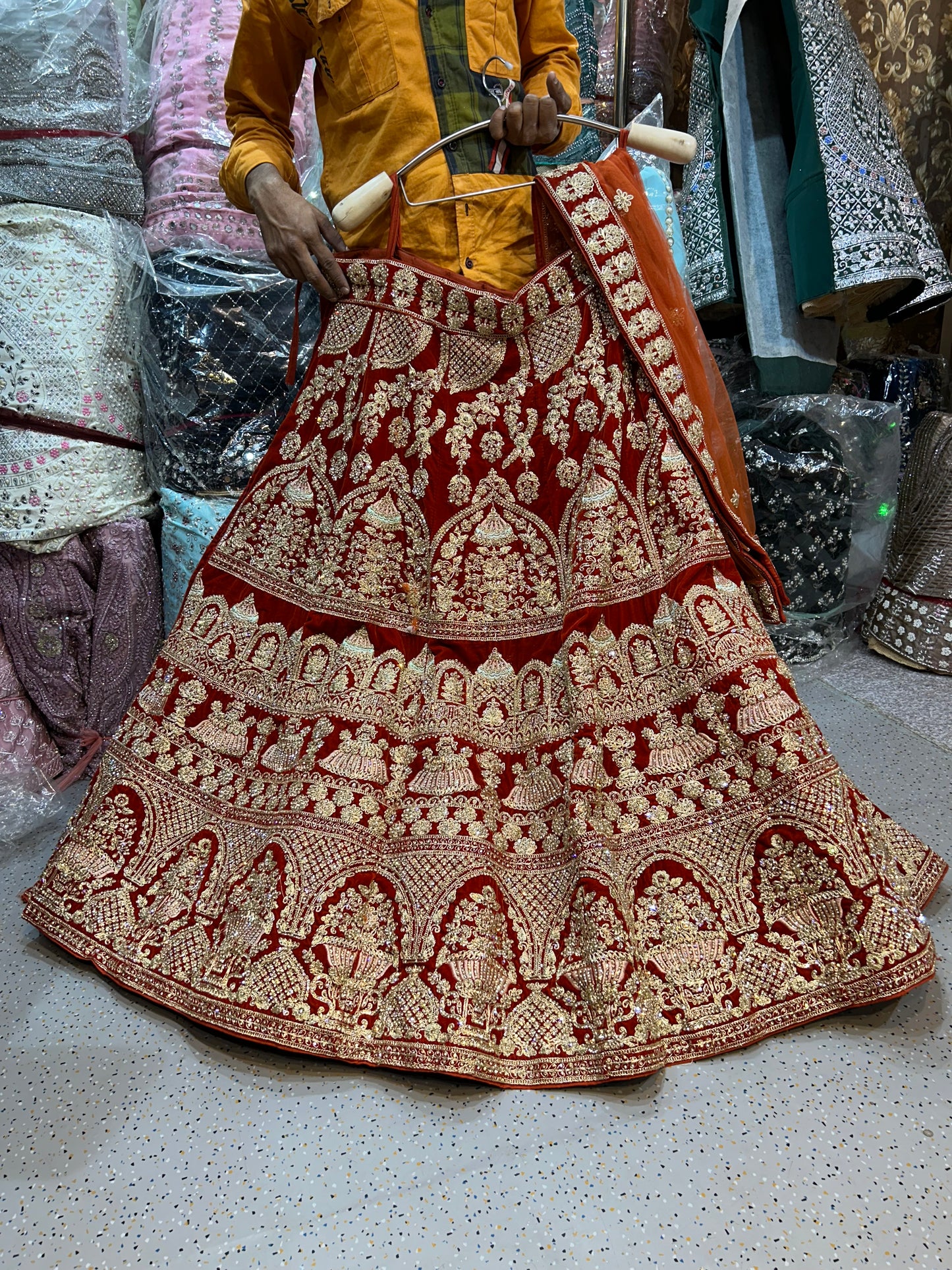 Lovely red dulha dulhan Lehenga