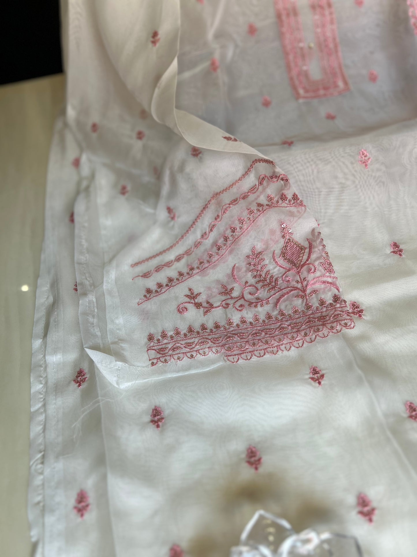 Fair white pink Unstitched suit