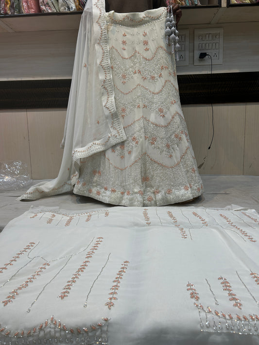 Lehenga de diseñador blanca ❤️