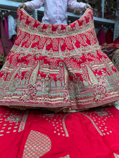 Lehenga nupcial de color rojo pavo real