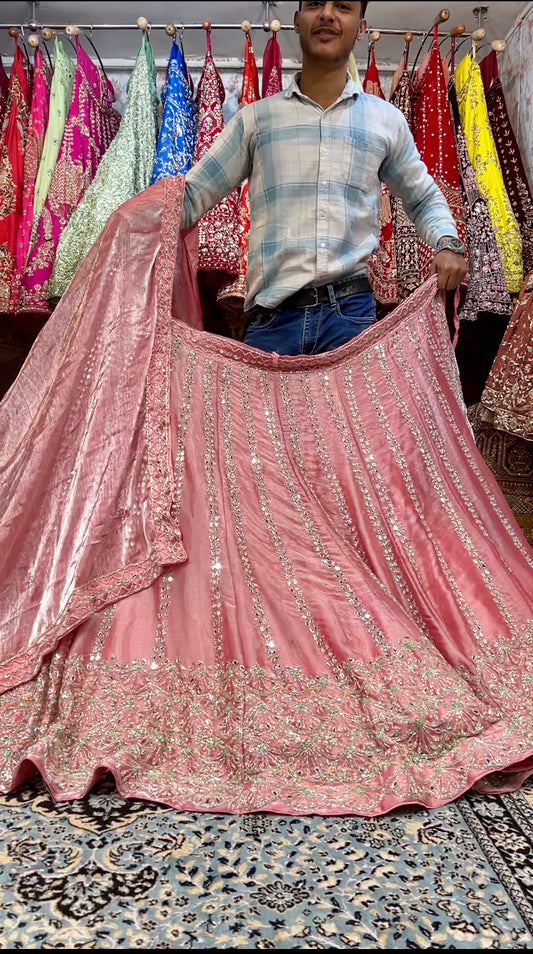 Lehenga majestuosa con espejo rosa