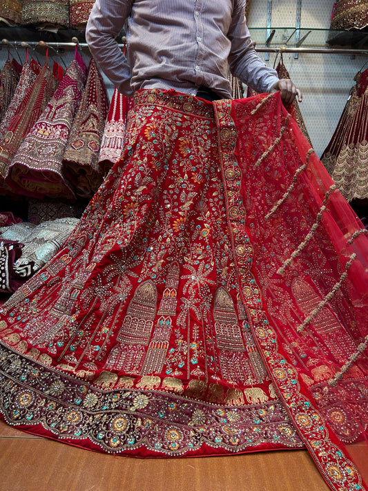 Preciosa lehenga roja