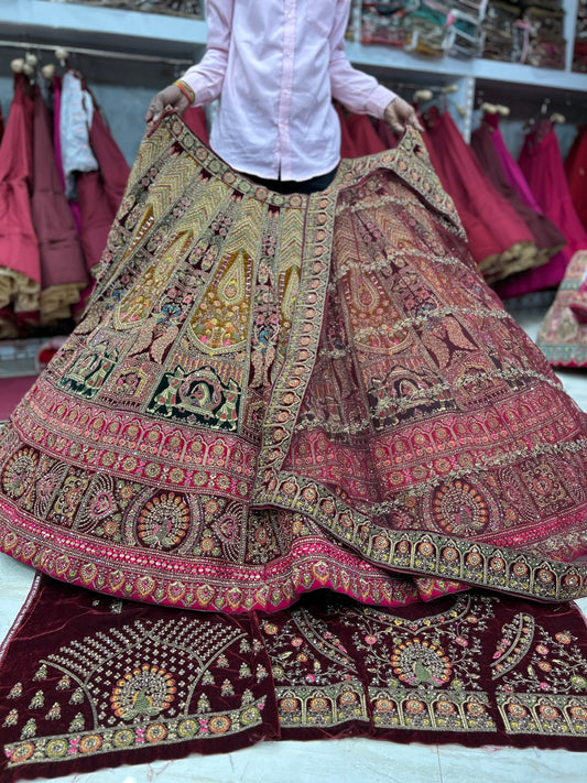 Lehenga nupcial color granate espectacular