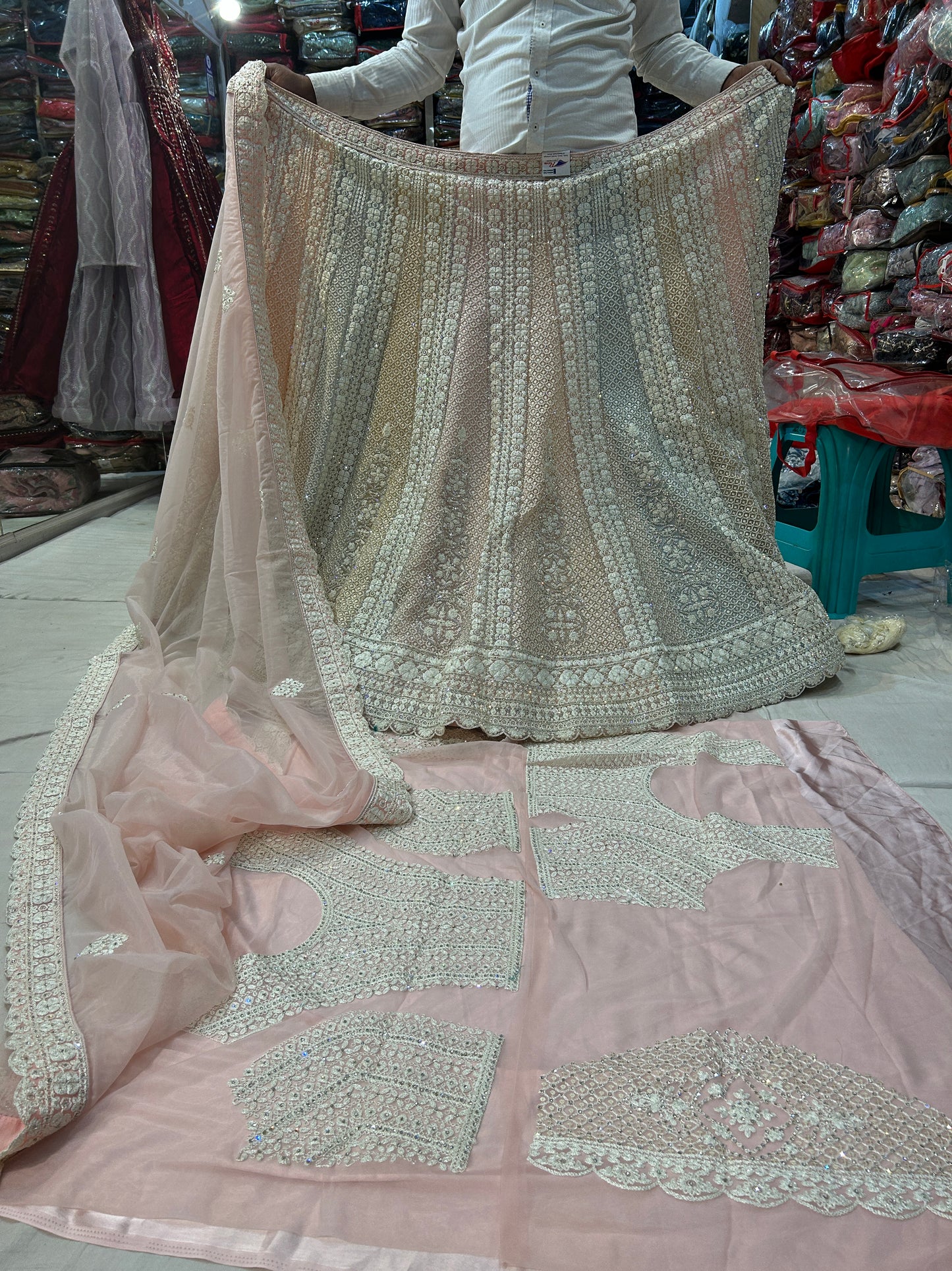 Fabulosa lehenga rosa bebé