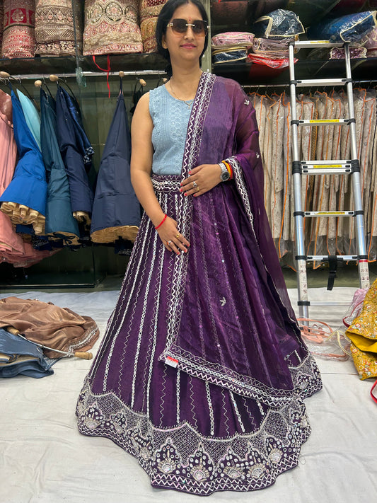 Lehenga morada, un éxito de blogs 😍