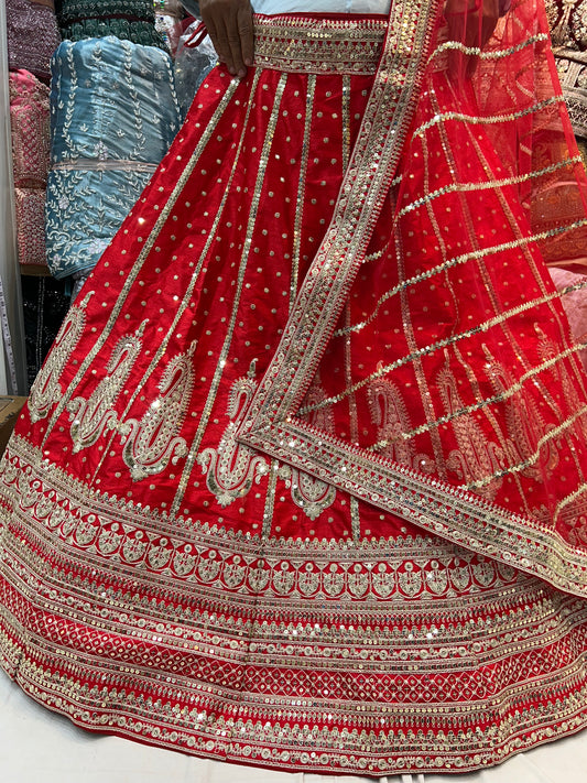 Fantástica lehenga roja