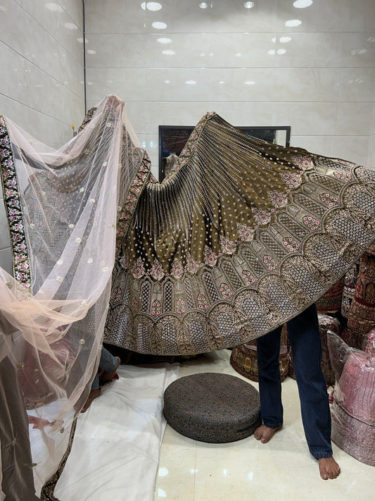 Lehenga verde mehendi