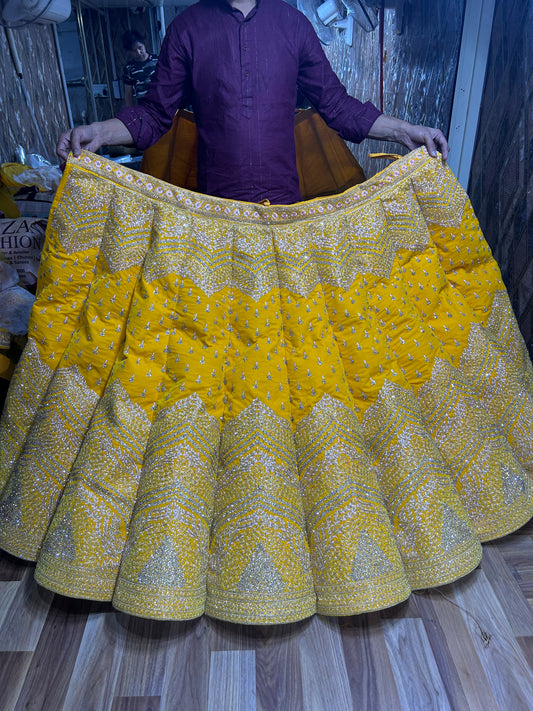 Superb yellow Lehenga 😃