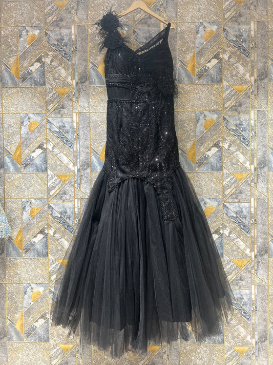 Stunning z black long fish cut dress gown