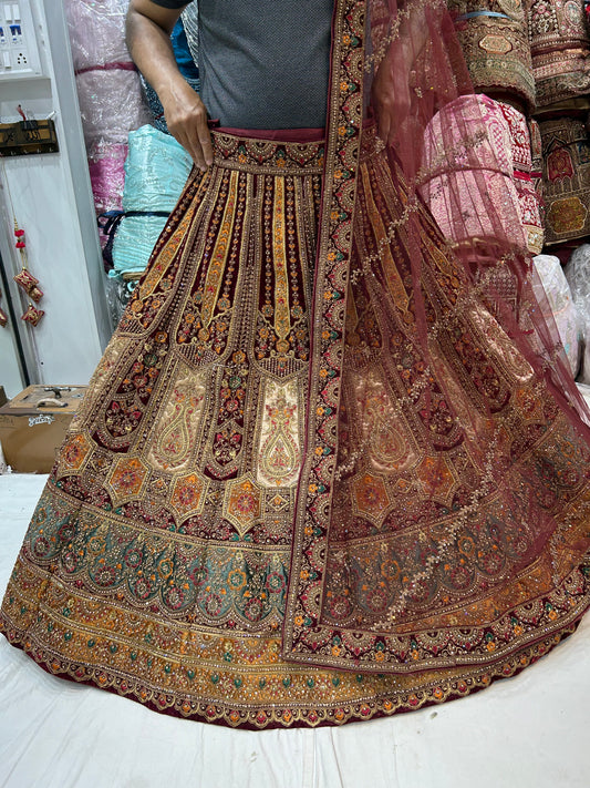 Lehenga nupcial color granate para niña