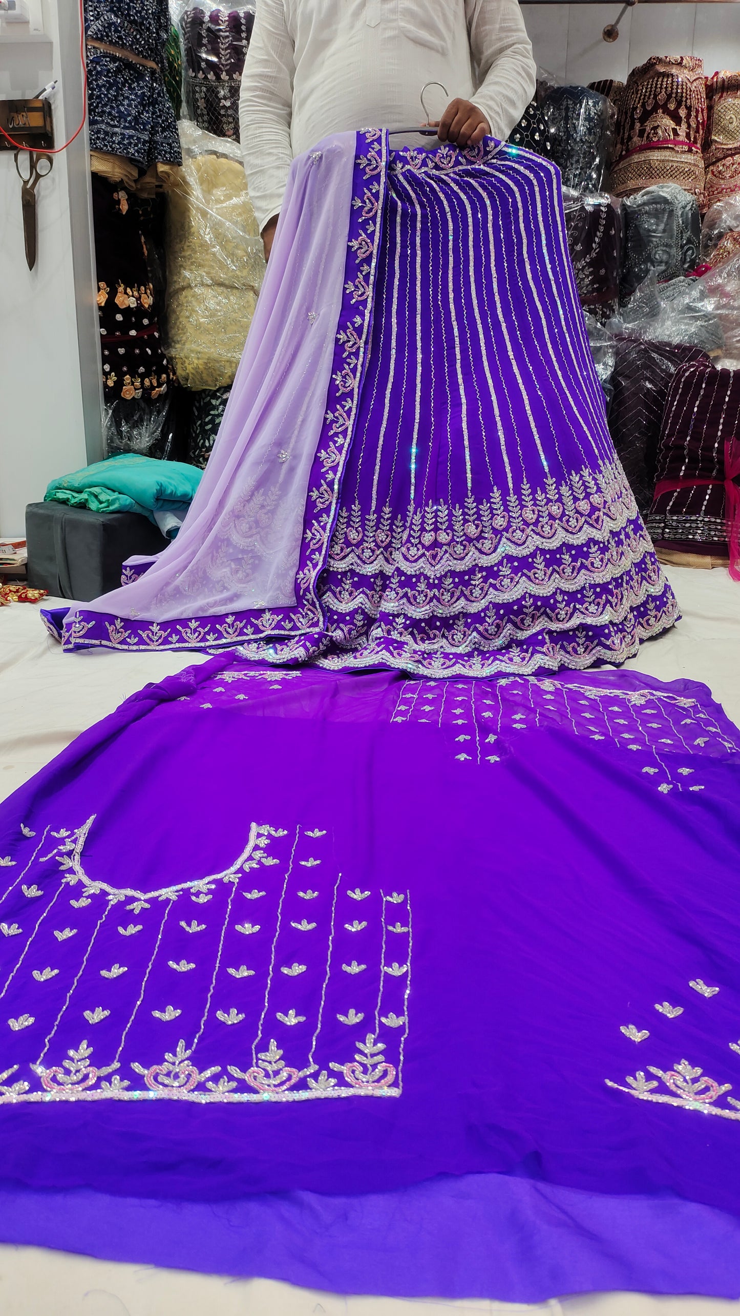 Lehenga de fiesta morada