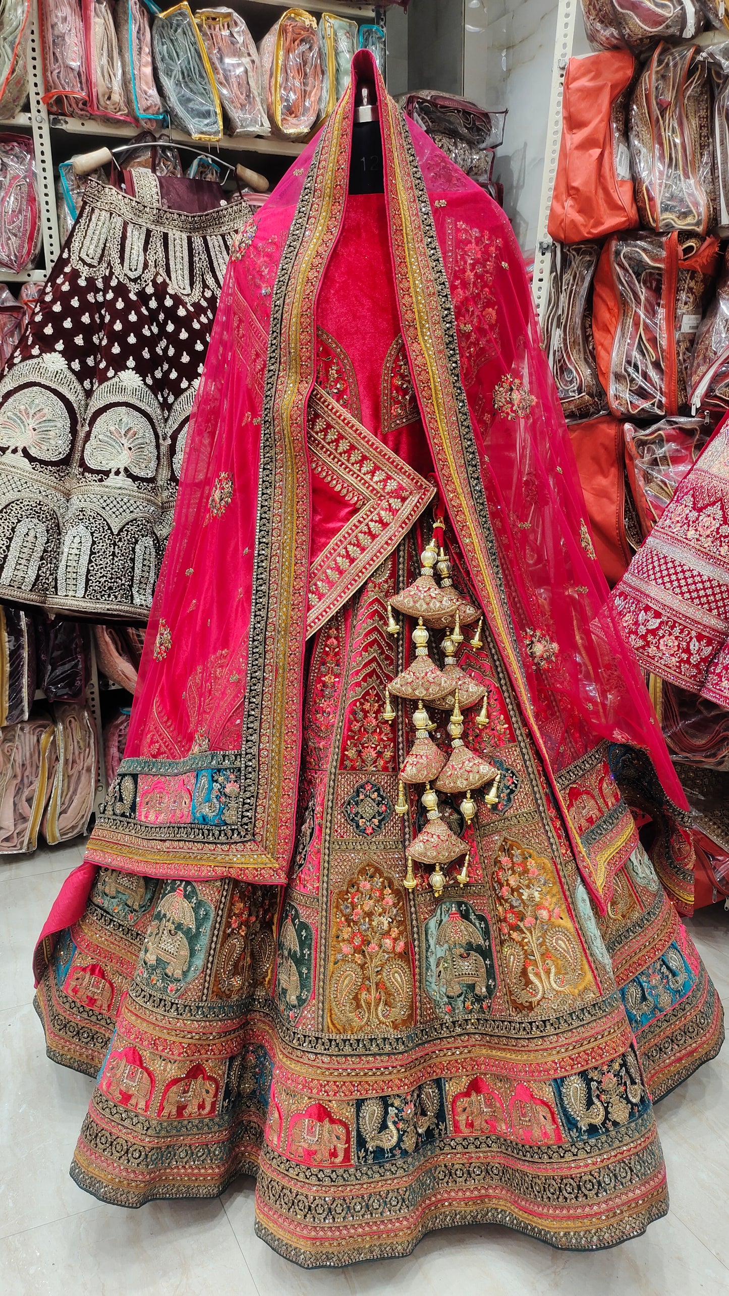 Amazing LEHENGA